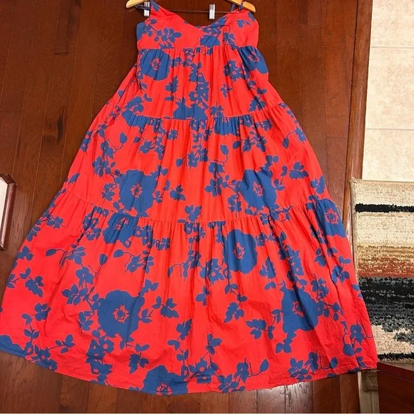 Velvet By Graham & Spencer Colette
Printed Maxi Dress In Blue Red Floral size M - Picture 4 of 10